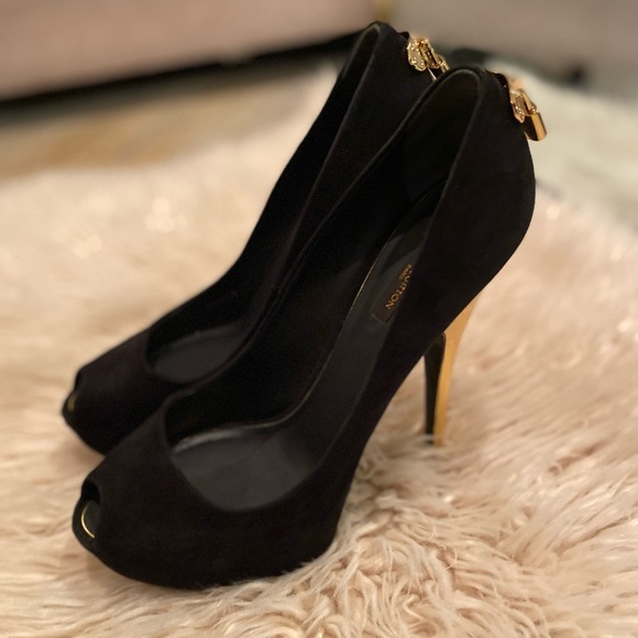 Louis Vuitton Black Suede with Lock Sz 39 1/2 - Picture 3 of 4